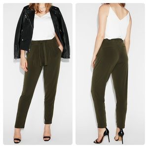 ▪️EXPRESS Mid Rise Ankle Jogger Pant▪️